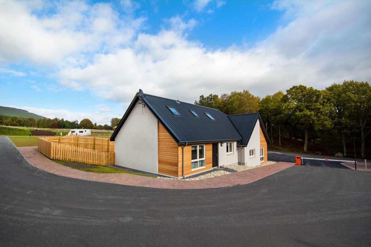 Oakwood Villa Aviemore Exterior foto